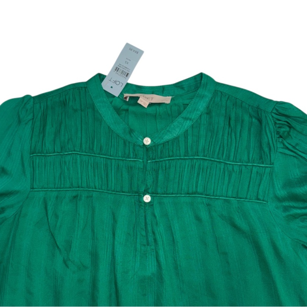 NWT LOFT Women’s Long Sleeve Shirred Yoke Style Blouse In Kelly Green Size: XSP - Picture 8 of 12